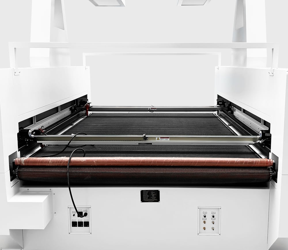 Máquina de corte láser con alimentación automática de tela