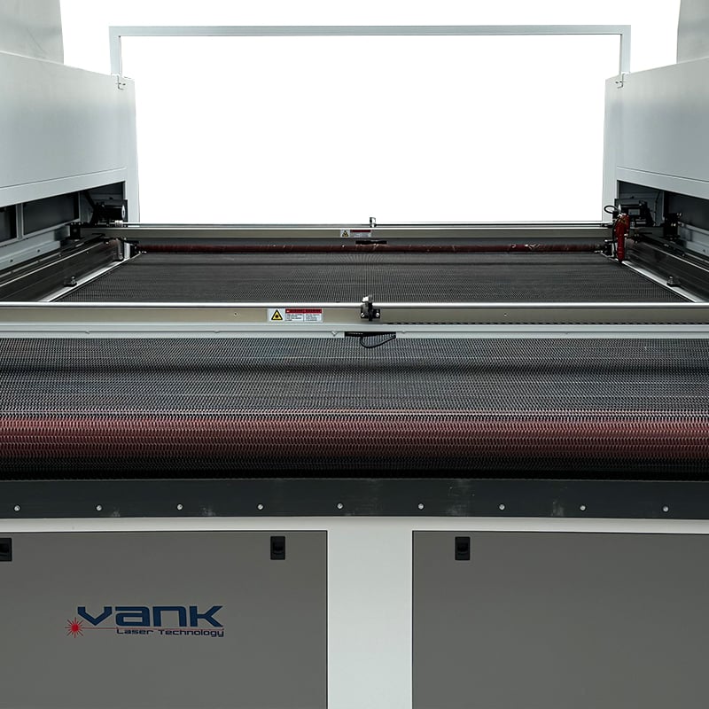 1812 Top Vision Fabric Laser Cutting Machine 4 heads