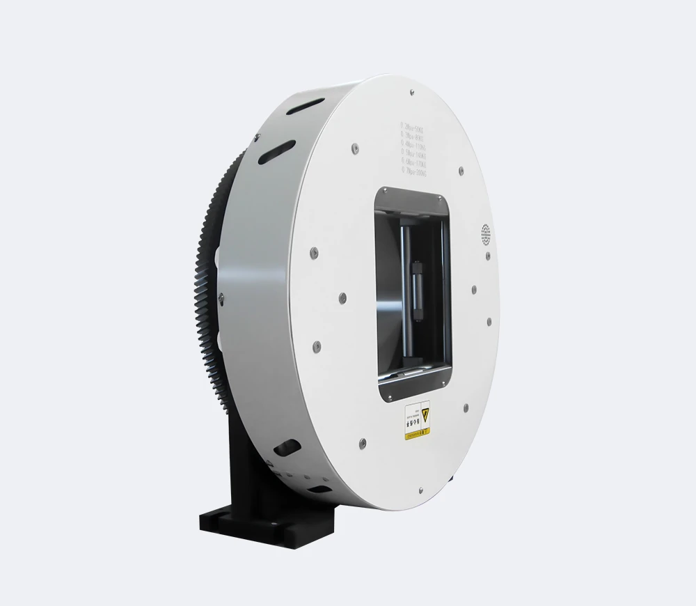 Rotary chuck with a central clamping opening for a laser tube cutting machine