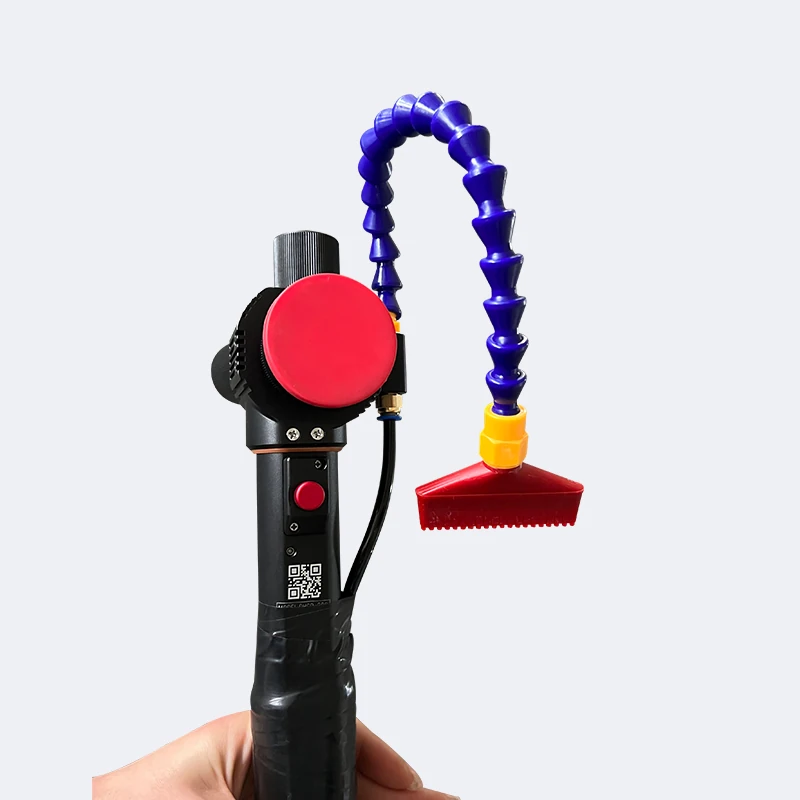 Handheld pulsed laser cleaning head with a flexible hose attachment