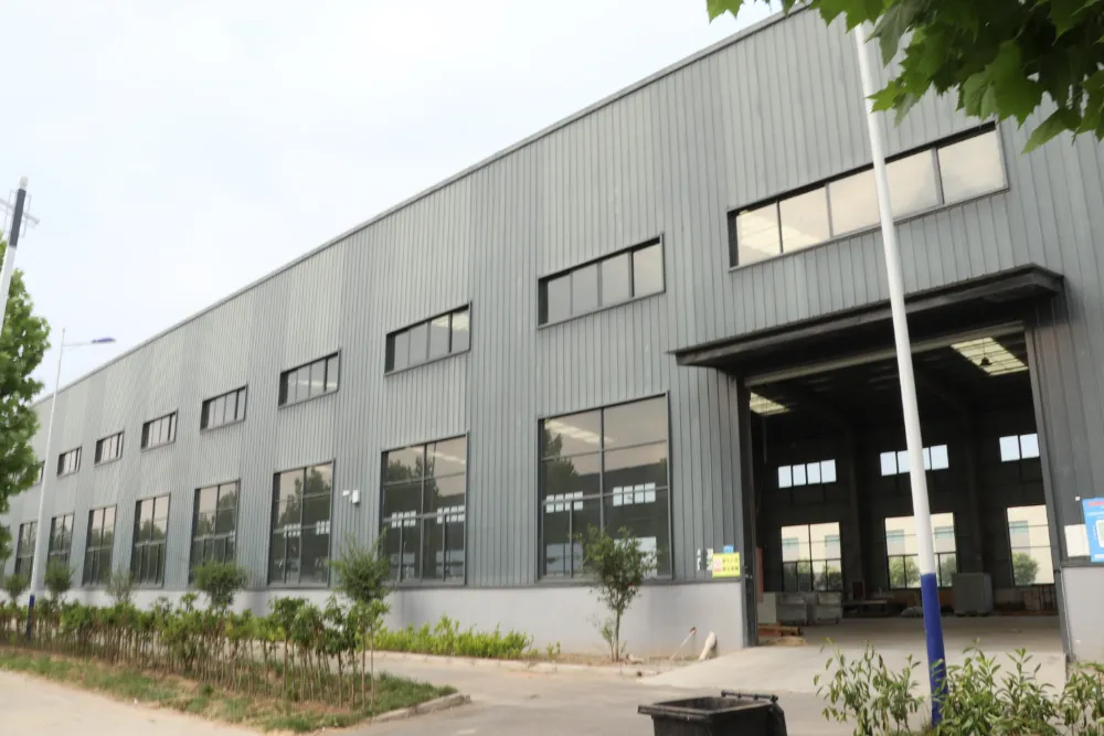 Workshop building with an open entrance
